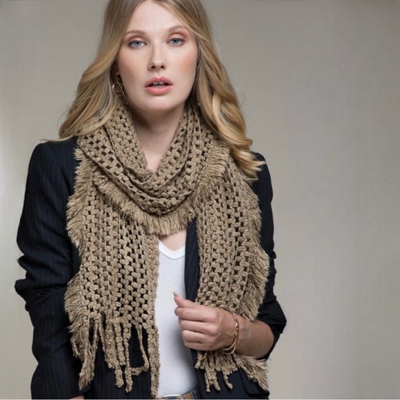 🍁 New Fall/Winter🍁Taupe Knit Weave Tassel
Scarf - Picture 2 of 3